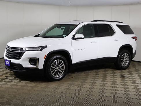 Used 2024 Chevrolet Traverse LT image 8