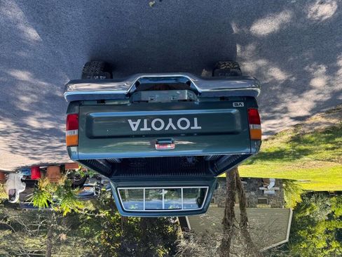 Used 1992 Toyota Pickup Deluxe image 17