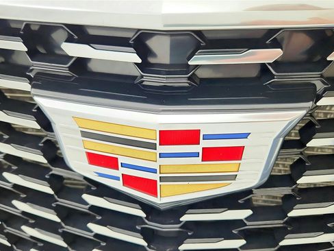 Used 2023 Cadillac XT5 Premium Luxury image 16