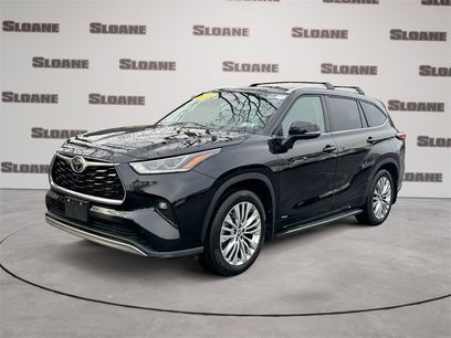Used 2025 Toyota Highlander Platinum