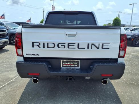 Used 2025 Honda Ridgeline RTL image 6