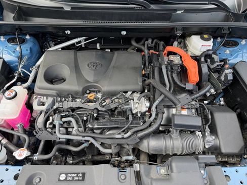 Used 2025 Toyota RAV4 XSE AWD/4WD image 15