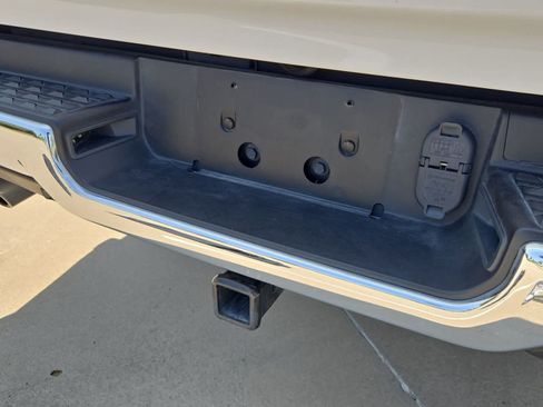 Used 2022 RAM 1500 Big Horn AWD/4WD image 32