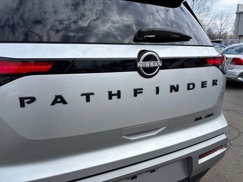 Used 2023 Nissan Pathfinder SL w/ SL Premium Package AWD/4WD image 15