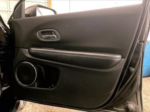 Used 2017 Honda HR-V EX image 24
