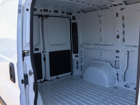 New 2026 RAM ProMaster 1500 w/ Convenience Group FWD image 13