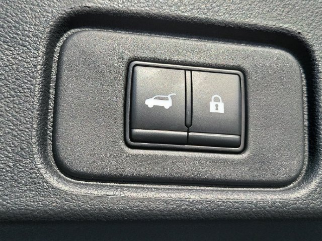 Used 2023 Nissan Pathfinder SL w/ Lighting Package (N92) FWD image 21