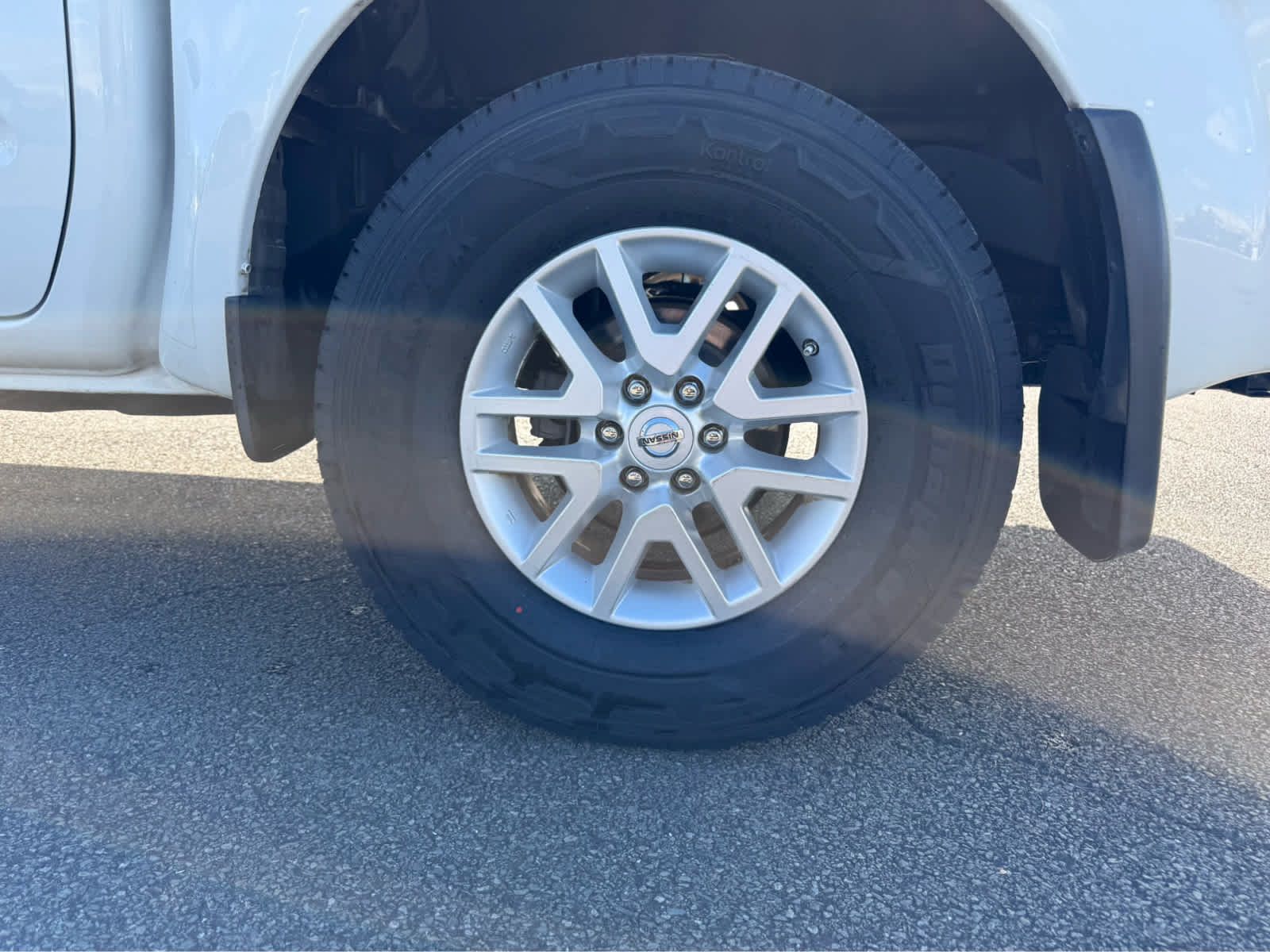 Used 2018 Nissan Frontier SV w/ Value Truck Package RWD image 5