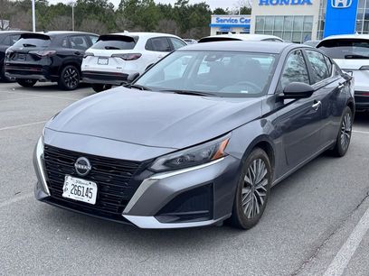 Used 2024 Nissan Altima 2.5 SV