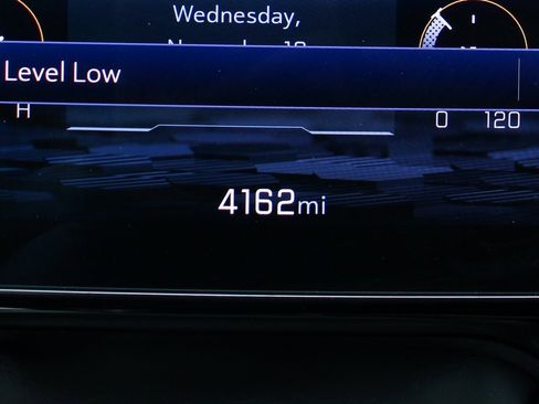 Used 2025 Chevrolet Suburban LS image 22