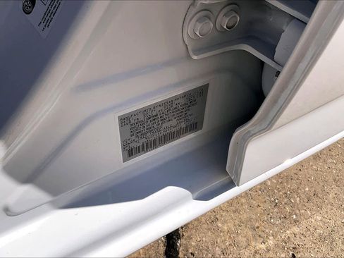 Used 2024 Nissan Sentra SV image 38