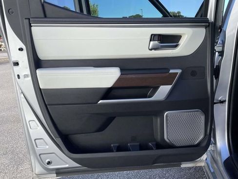 Used 2024 Toyota Tundra Capstone AWD/4WD image 11