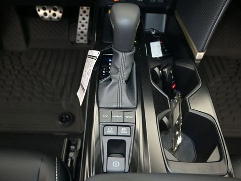 New 2026 Toyota Camry SE Nightshade image 8