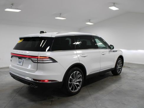 Used 2025 Lincoln Aviator Reserve w/ Illumination Package AWD/4WD image 9