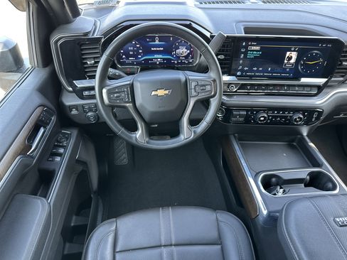 Certified 2025 Chevrolet Silverado 3500 High Country w/ High Country Premium Package image 25