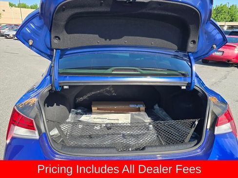 Used 2025 Hyundai Elantra SEL FWD image 13