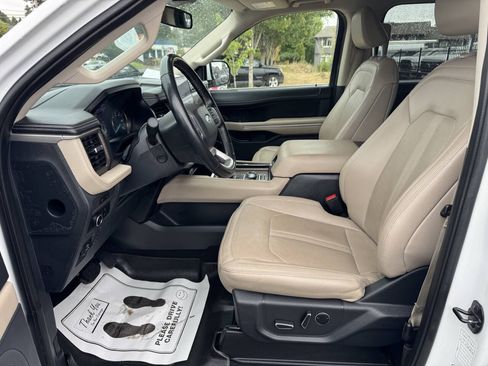 Used 2024 Ford Expedition Max Limited AWD/4WD image 19