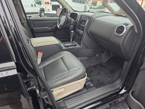 Used 2008 Ford Explorer Sport Trac XLT AWD/4WD image 11