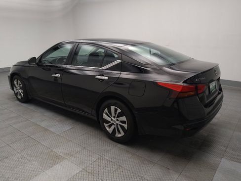 Used 2024 Nissan Altima 2.5 S FWD image 3