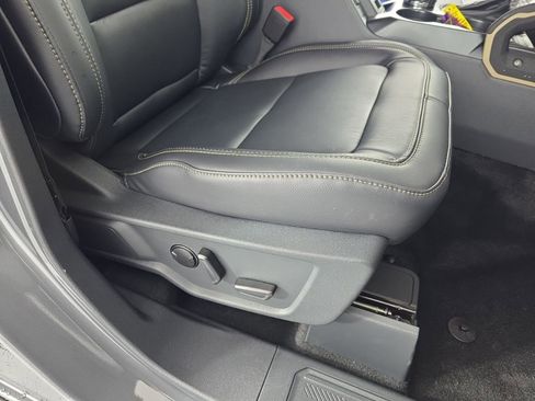 New 2025 Ford Bronco Badlands image 28