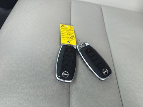 Used 2024 Nissan Rogue SV w/ SV Premium Package FWD image 35