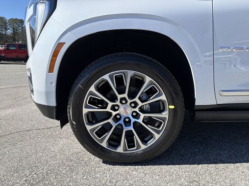 New 2026 GMC Yukon XL Denali image 14