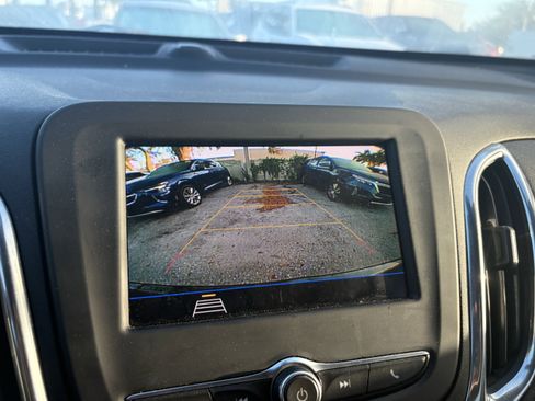 Used 2020 Chevrolet Equinox LT image 12