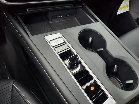 New 2026 Volkswagen Atlas SE image 9