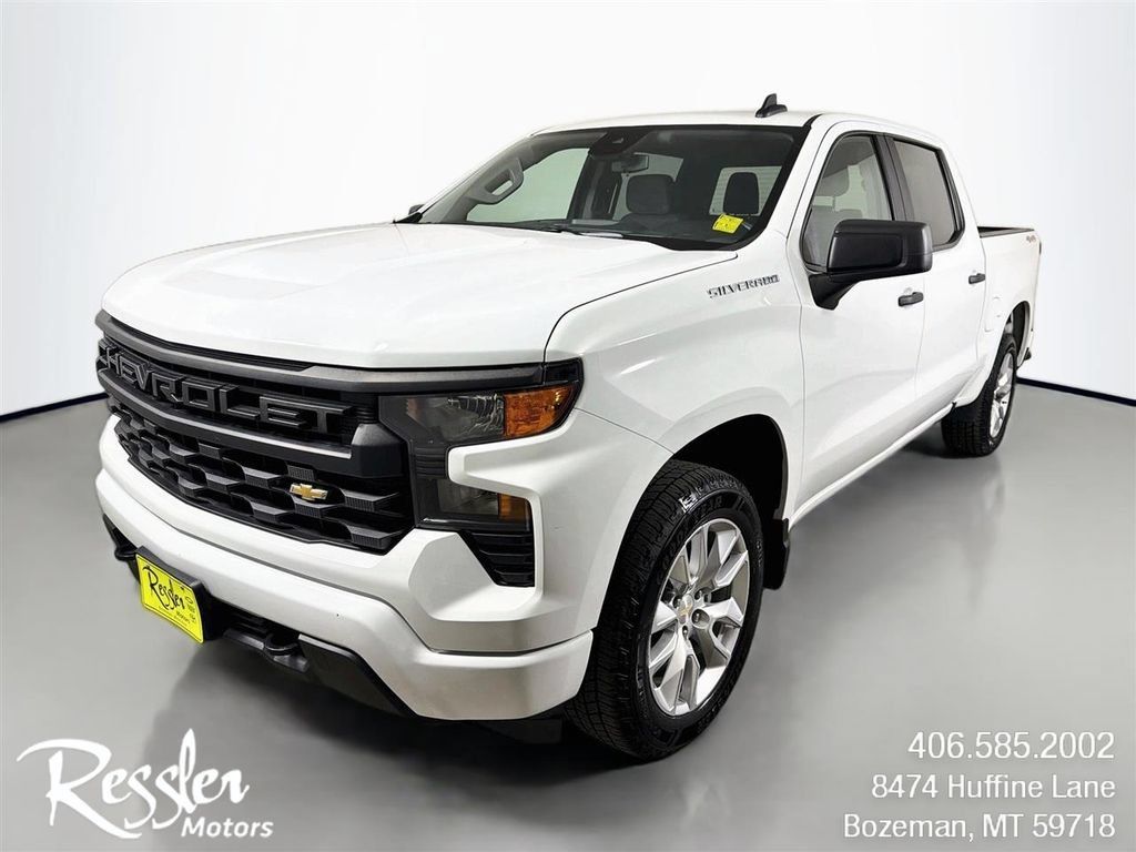 Used 2022 Chevrolet Silverado 1500 Custom AWD/4WD image 1