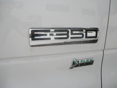 Used 2016 Ford E-350 and Econoline 350 Super Duty w/ Power Windows & Locks Group image 12
