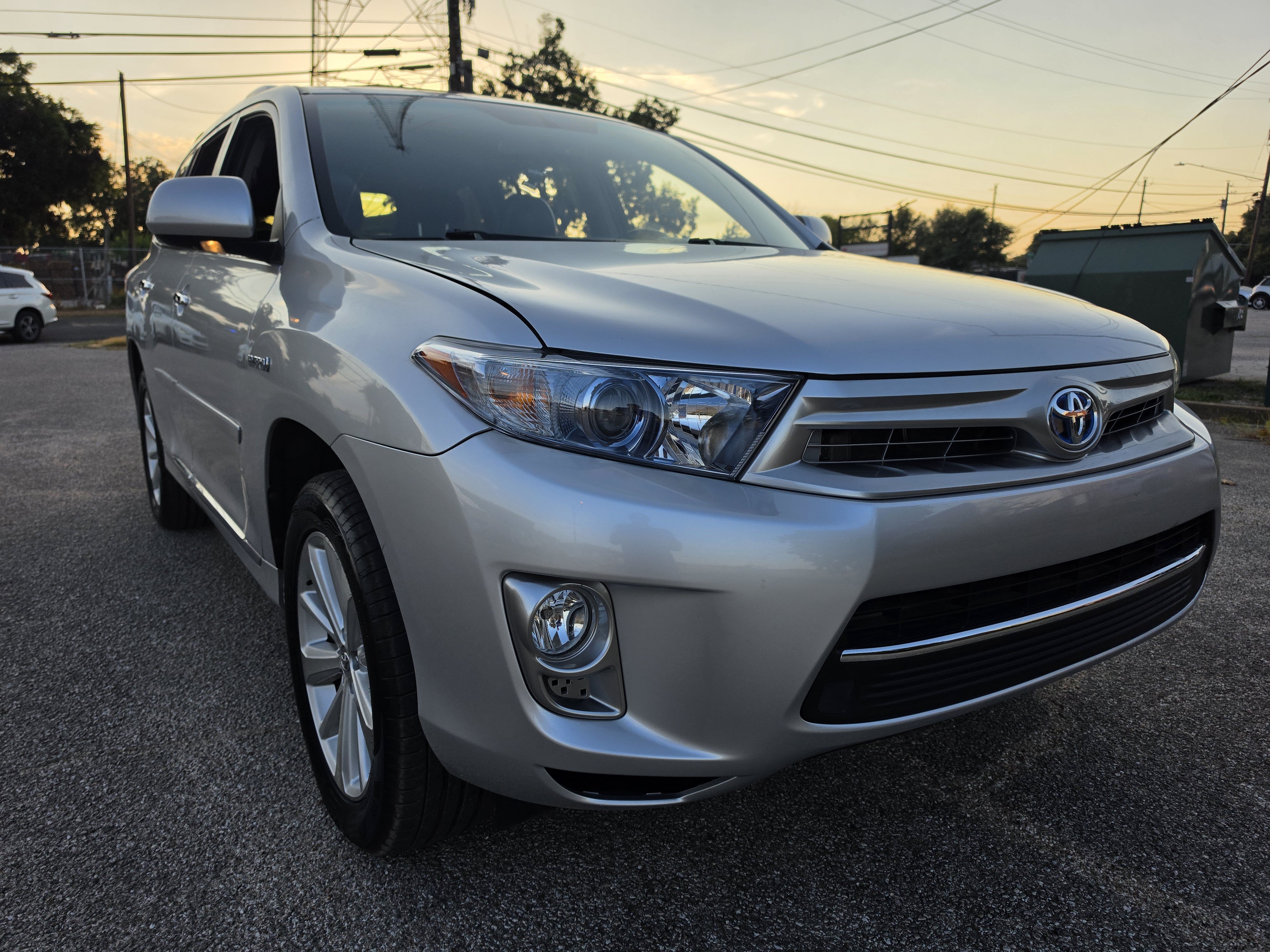 Used 2012 Toyota Highlander Limited AWD/4WD image 1
