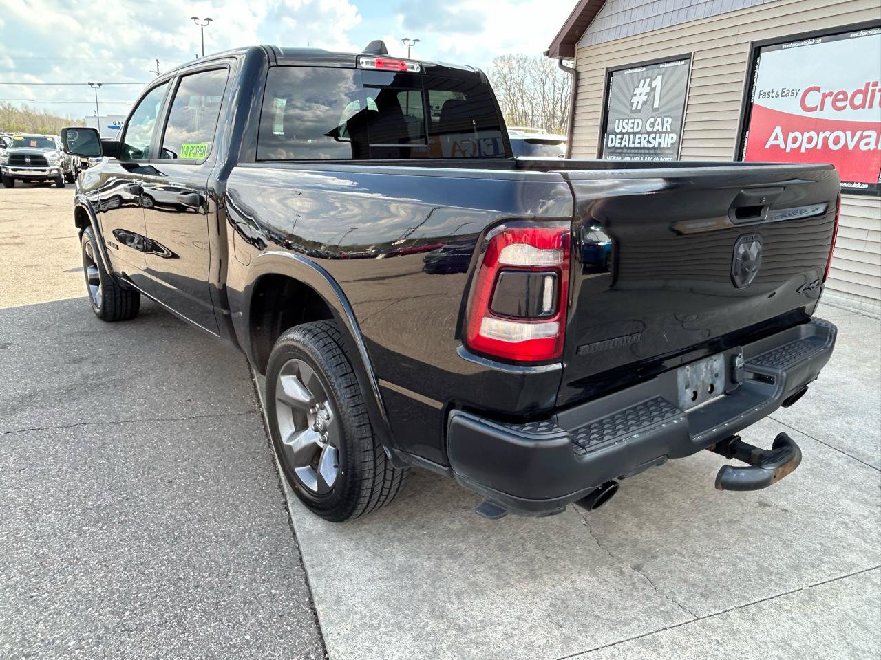 Used 2020 RAM 1500 4x4 Crew Cab image 7
