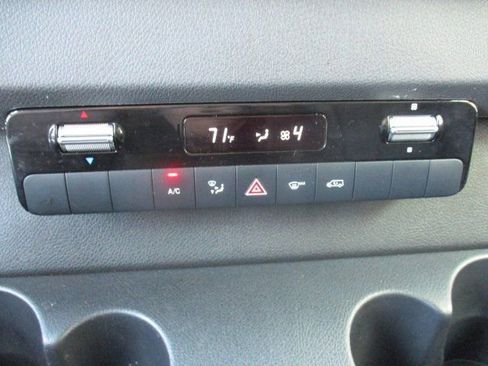 Used 2025 Mercedes-Benz Sprinter 2500 image 17