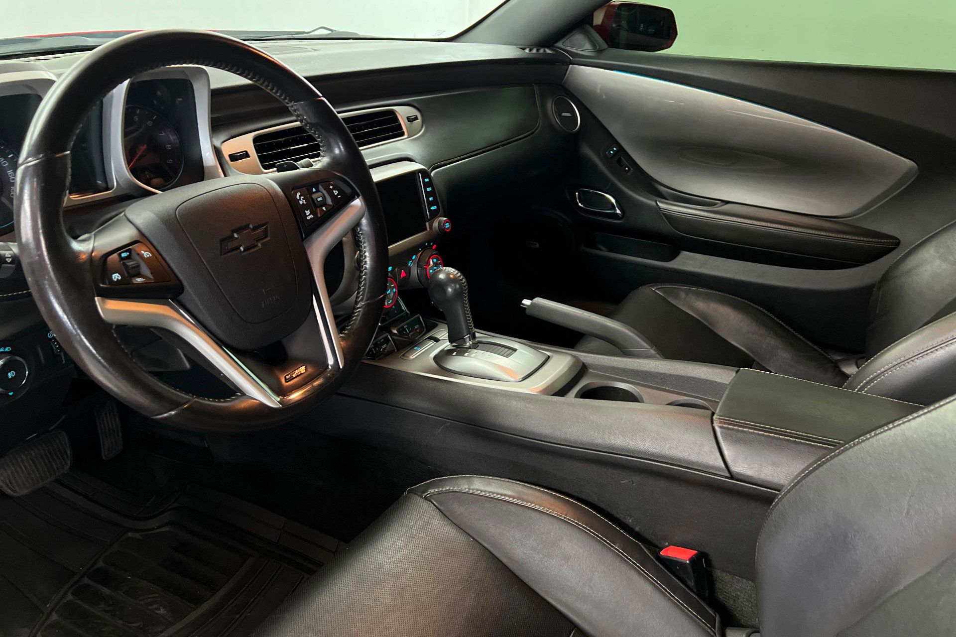 Used 2015 Chevrolet Camaro SS w/ RS Package RWD image 16