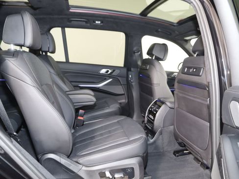 Used 2019 BMW X7 xDrive50i w/ M Sport Package AWD/4WD image 14