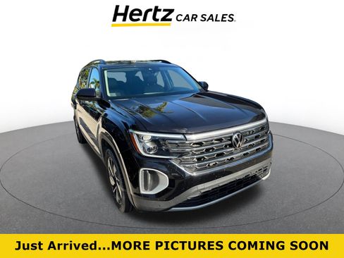 Used 2025 Volkswagen Atlas SE FWD image 1
