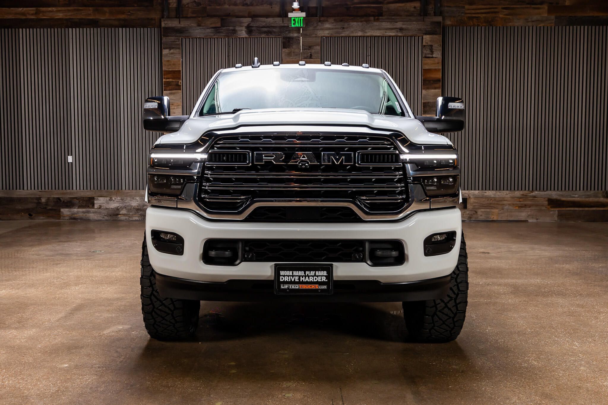 Used 2026 RAM 2500 Limited AWD/4WD image 4