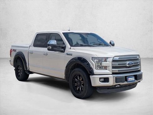 Used 2015 Ford F150 Platinum w/ Equipment Group 701A Luxury AWD/4WD image 3