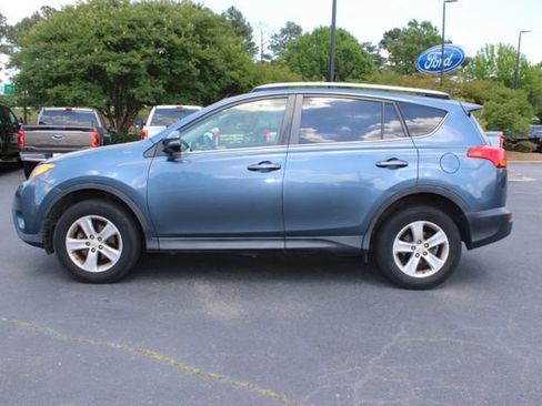 Used 2014 Toyota RAV4 XLE FWD image 4