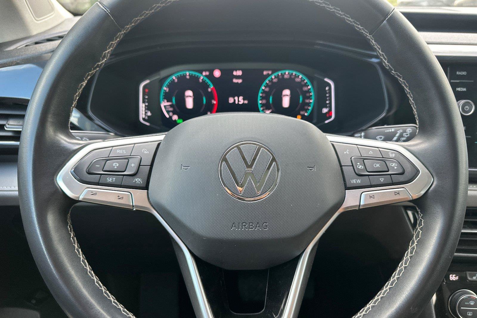 Used 2022 Volkswagen Taos SEL w/ Panoramic Sunroof Package FWD image 22