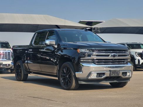 Used 2020 Chevrolet Silverado 1500 LTZ w/ LTZ Plus Package AWD/4WD image 3