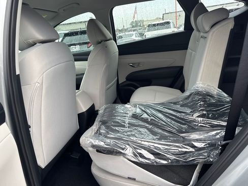 New 2026 Hyundai Tucson SE image 11