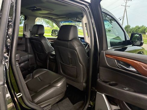 Used 2020 Cadillac Escalade Premium Luxury AWD/4WD image 35
