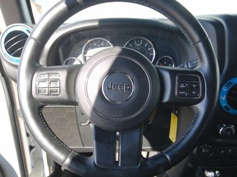 Used 2016 Jeep Wrangler Unlimited Sahara w/ Max Tow Package AWD/4WD image 16