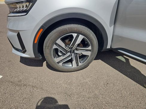 Used 2023 Kia Sorento EX AWD/4WD image 27