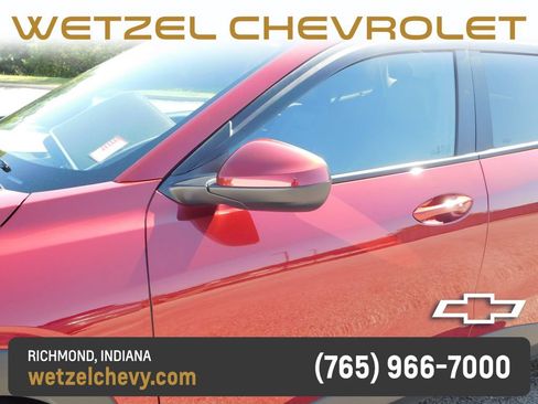 Used 2025 Chevrolet Trax LT w/ Driver Confidence Package FWD image 11