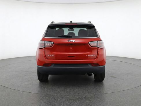 Used 2025 Jeep Compass Limited image 7