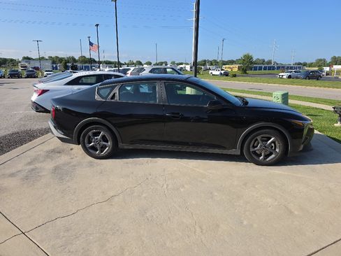 Used 2025 Kia K4 FWD image 4