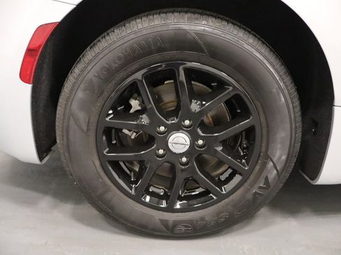 Certified 2023 Chrysler Voyager LX FWD image 26