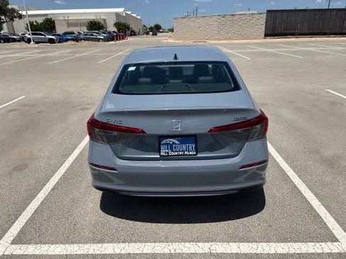 Used 2024 Honda Civic Touring image 4